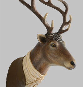 Cerf trophée - Sculpture en papier de Mélanie Bourlon - 38 Le Avenières - Isère - Rhône-Alpes - France - Photo : Anthony Cottarel