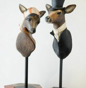 Monsieur et Madame Chevreuils- Sculpture en papier de Mélanie Bourlon - 38 Le Avenières - Isère - Rhône-Alpes - France - Photo : Anthony Cottarel