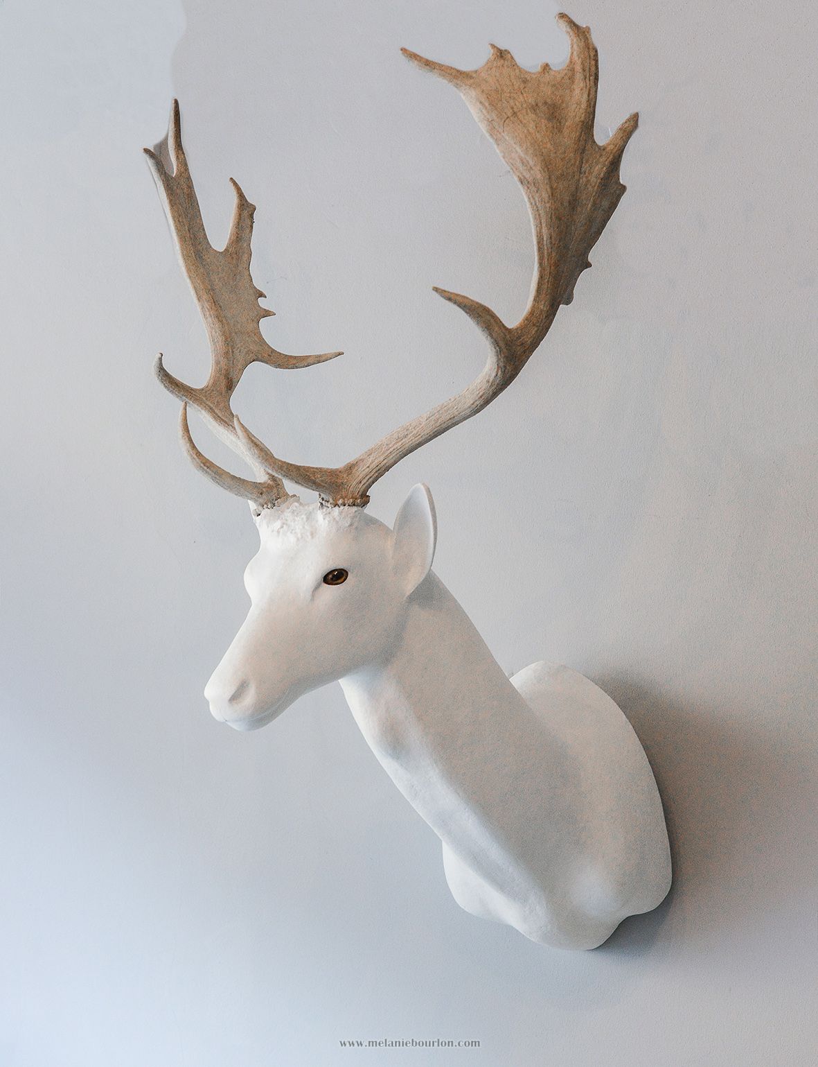 Daim blanc | Animaux | Sculpture en papier mâché | Mélanie Bourlon