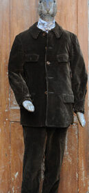 Lièvre chasseur- Sculpture en papier de Mélanie Bourlon - 38 Le Avenières - Isère - Rhône-Alpes - France - Photo : Anthony Cottarel