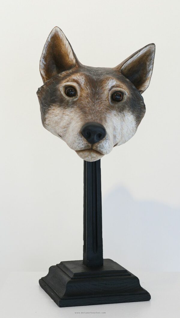 Masque loup- Sculpture en papier de Mélanie Bourlon - 38 Le Avenières - Isère - Rhône-Alpes - France - Photo : Anthony Cottarel