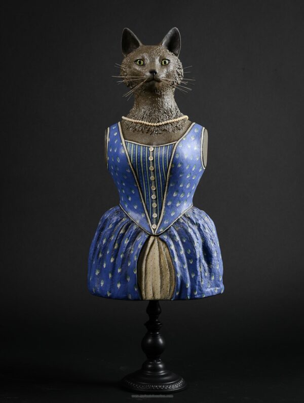 Demoiselle chat - Sculpture en papier de Mélanie Bourlon - 38 Le Avenières - Isère - Rhône-Alpes - France - Photo : Anthony Cottarel