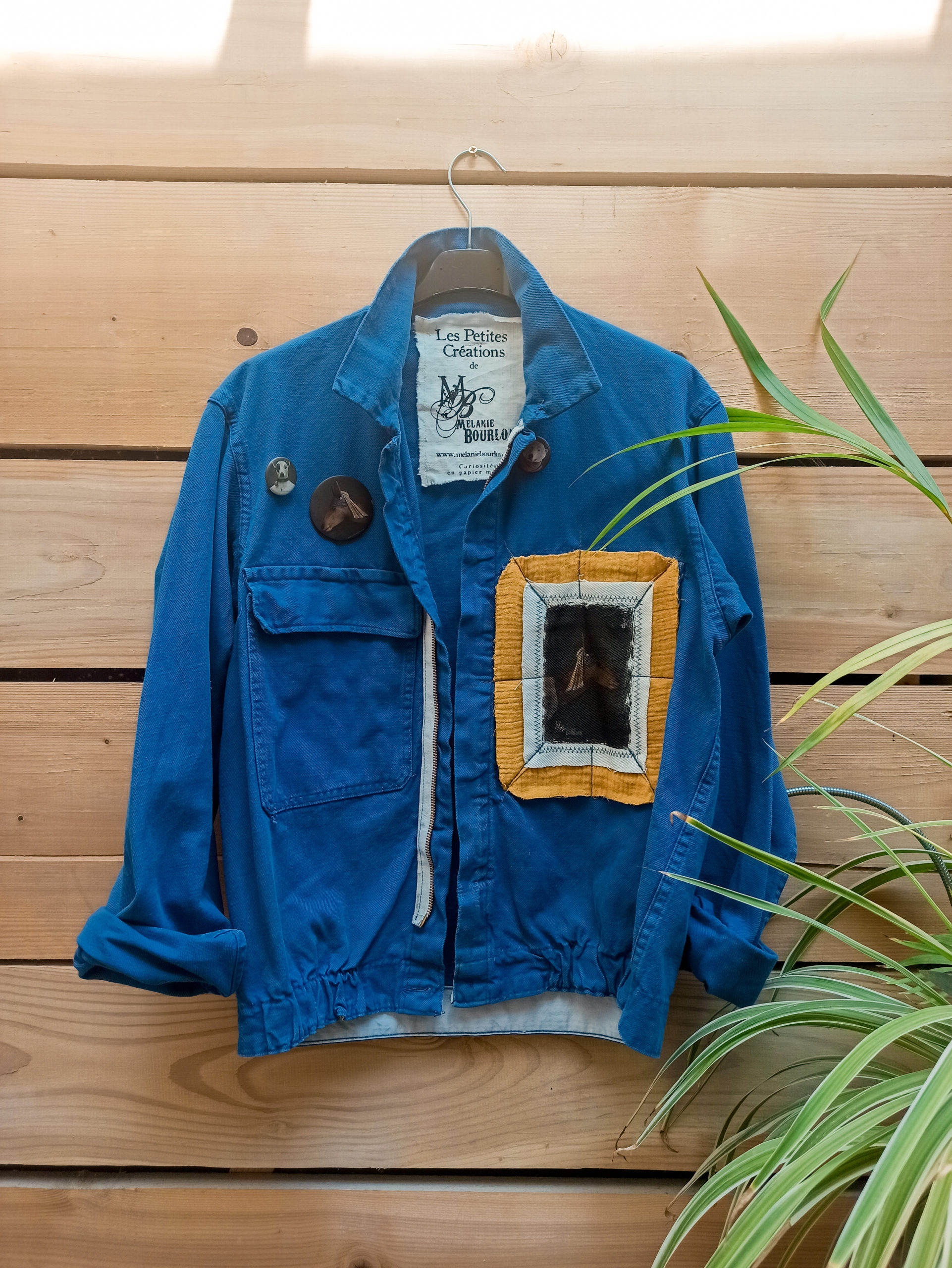 Veste bleu de travail vintage "Biche à la perle" | Mélanie Bourlon, Artiste  Sculpteur | Créations | Boutique