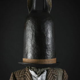 Coup de chapeau-bonhomme -Melanie Bourlon sculptures papier mâché