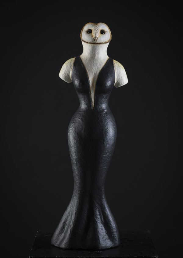 Zelda- chouette en robe du soir -Melanie Bourlon sculptures papier mâché