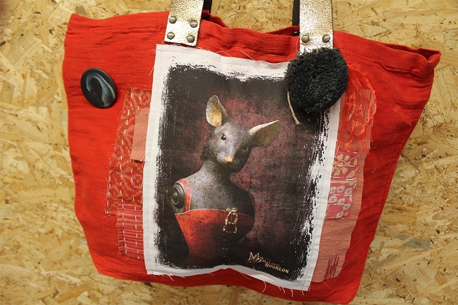 Mélanie Bourlon sculptures en papier mâché - _0019_Sac Souricette rouge - SS1 - 4