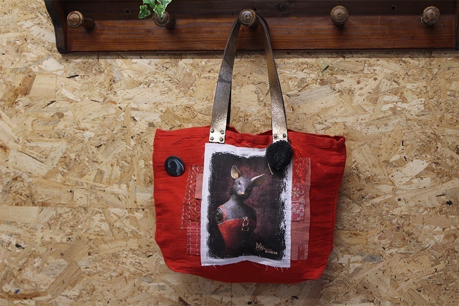 Mélanie Bourlon sculptures en papier mâché - _0020_Sac Souricette rouge - SS1 - 3