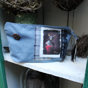 Pochette bleu clair - Souricette carreaux bleus rayés – M - devant