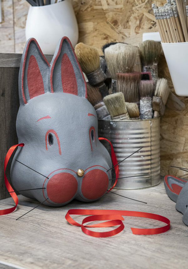 Masques - Lapin - Fauré Lepage -Melanie Bourlon sculptures papier mâché