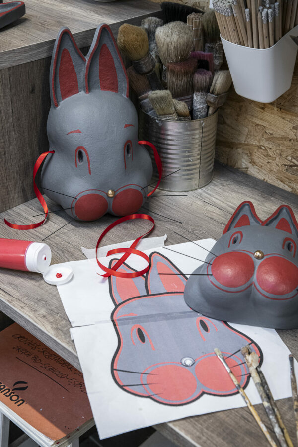 Masques - Lapin - Fauré Lepage -Melanie Bourlon sculptures papier mâché