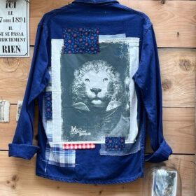 Veste 5 bleue lion - Mélanie Bourlon Sculpture Papier Mâché 1