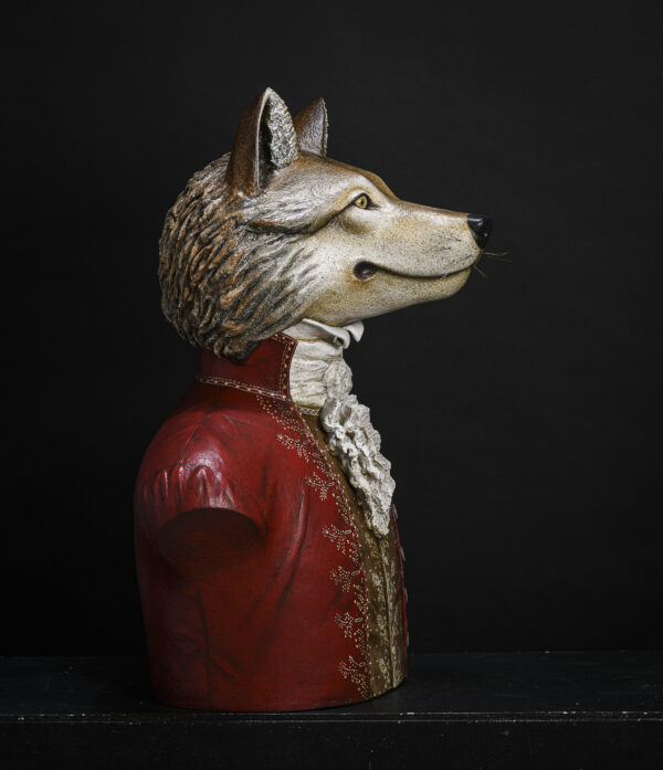 Loup à la lavalliere en papier mâché sculpture de Melanie Bourlon