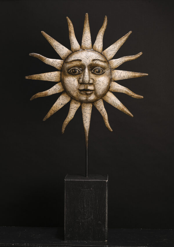 Lune et Soleil papier mâché sculpture de Melanie Bourlon