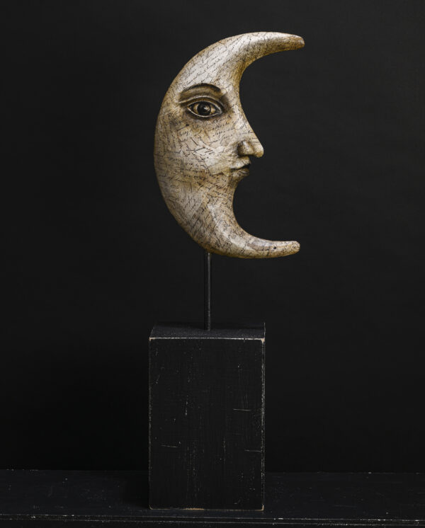 Lune et Soleil papier mâché sculpture de Melanie Bourlon