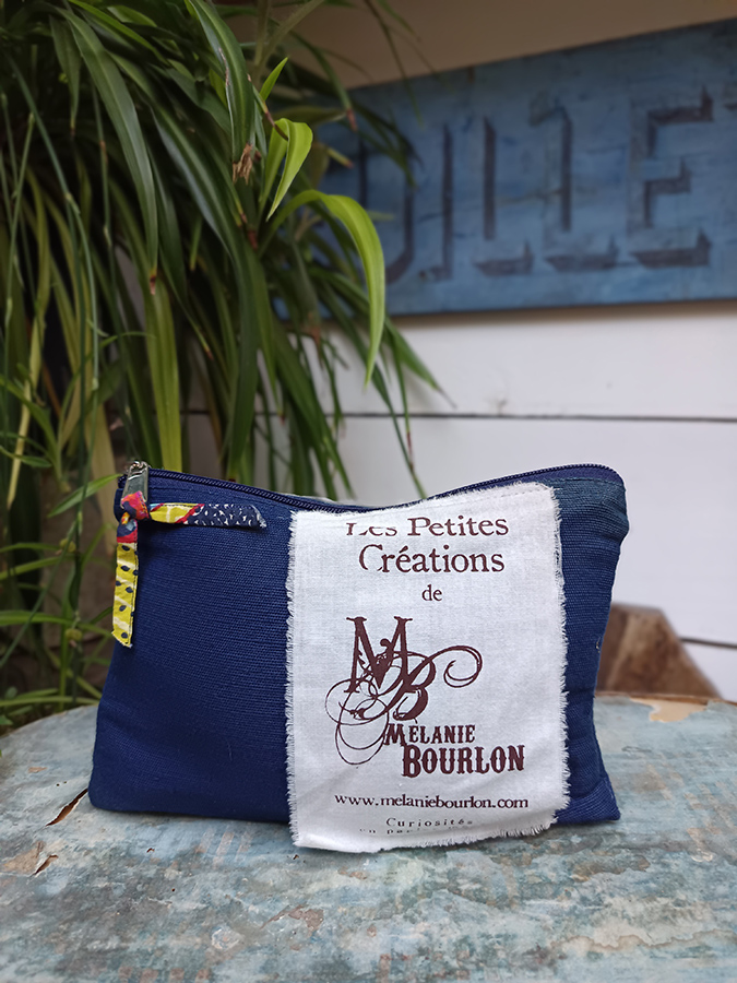 Trousse bleu sombre- loup- T034 melanie bourlon